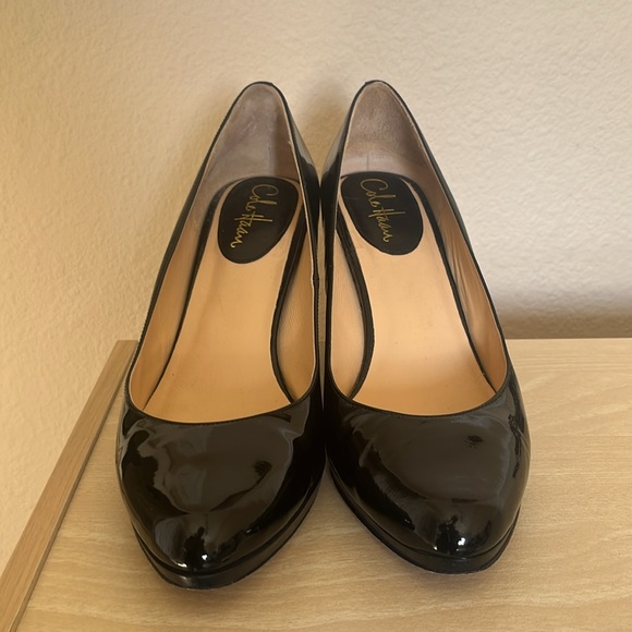 Cole Haan Black Payrnt Leather Heels - Nike Air Sole - Picture 2 of 9
